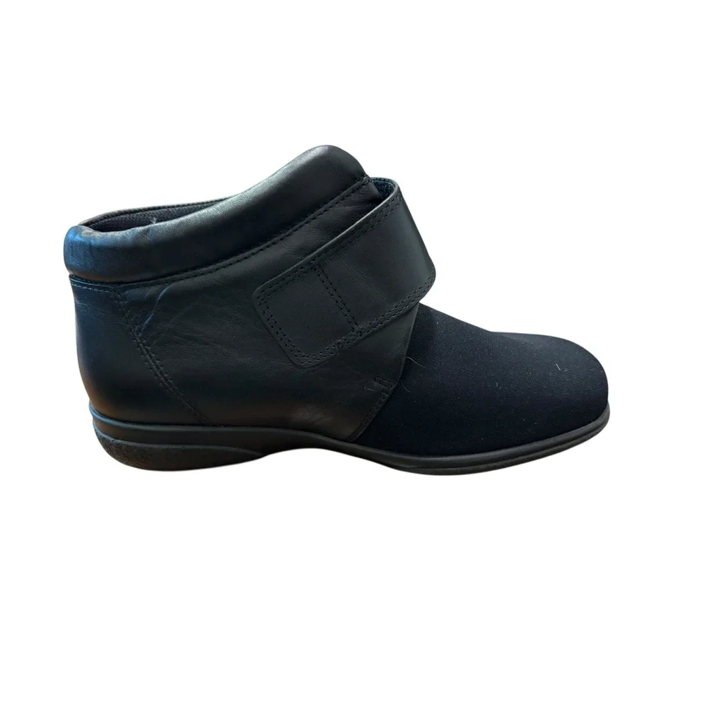 Cosyfeet sz 7 US  EU 38 ‎ Julia Boots in Black